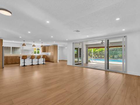 3264 Lakeview Drive, Delray Beach FL - photo 6 of 79