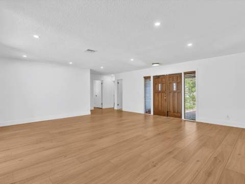 3264 Lakeview Drive, Delray Beach FL - photo 10 of 79