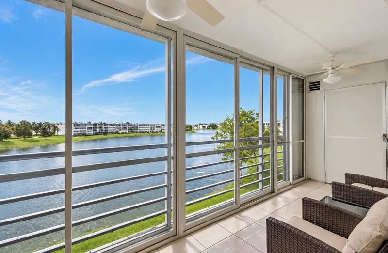 2 bedroom Condominium at 4089 Guildford #E, Guildford At Century Village Condo, Boca Raton — photo 2
