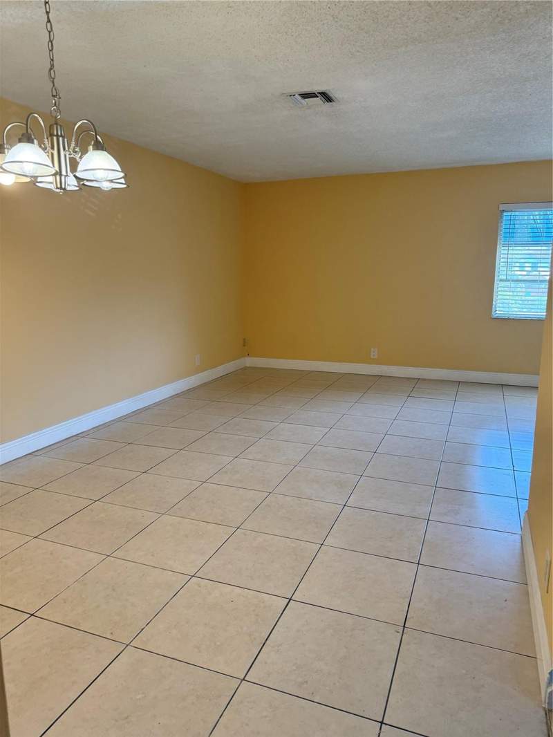 2 bedroom Condominium at 3200 Coral Springs Drive #214, Villas At Coral Springs, Coral Springs — photo 3