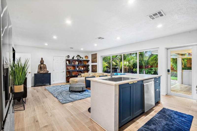 3 bedroom Single Family Residence at 2041 NE 30th Street, Coral Shores, Fort Lauderdale — photo 4