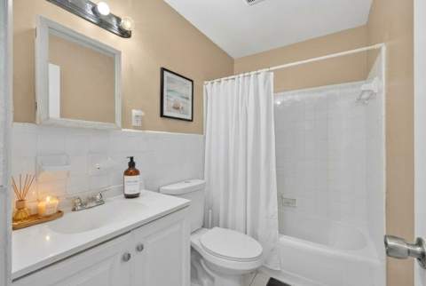 3408 E Avenue H, Riviera Beach FL - photo 9 of 26