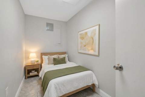 3408 E Avenue H, Riviera Beach FL - photo 8 of 26