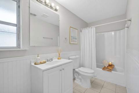 3408 E Avenue H, Riviera Beach FL - photo 11 of 26
