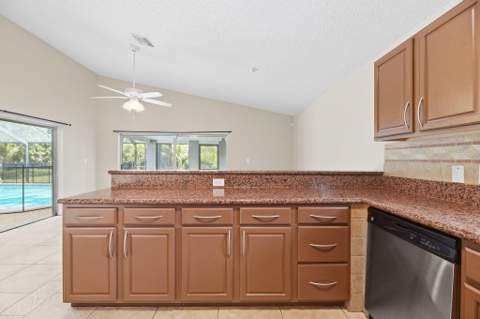 4790 NW 85th Avenue, Lauderhill FL - photo 15 of 42