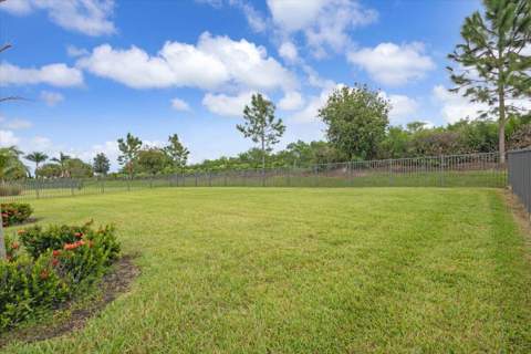9323 SW Pinnacle Place, Port St. Lucie FL - photo 9 of 101