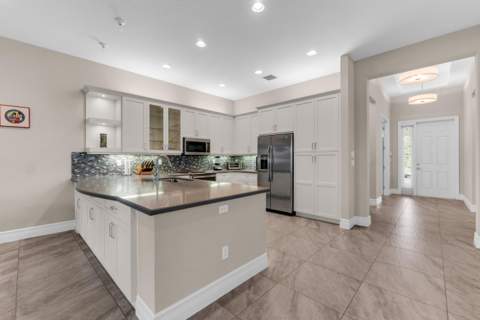 8543 Julian Alps Lane, Boynton Beach FL - photo 7 of 69