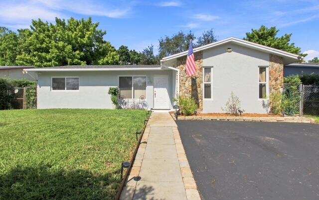 3 bedroom Single Family Residence at 3130 N 72nd Terrace, Driftwood Estates No 24, Hollywood — photo 1