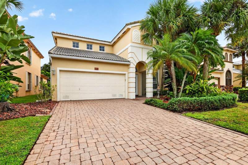4 bedroom Single Family Residence at 248 NW Red Cedar Street #248, Jensen Beach Country Club, Jensen Beach — photo 3