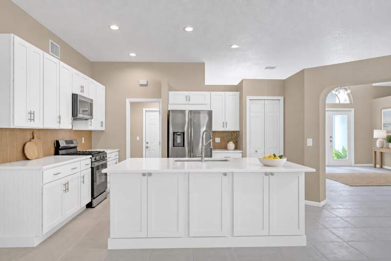 4 bedroom Single Family Residence at 16085 E Secretariat Drive, The Acreage, The Acreage — photo 4
