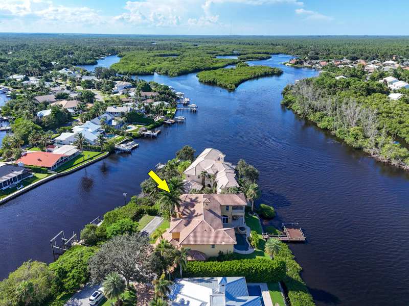 5 bedroom Single Family Residence at 18519 SE Palm Island Lane, Jupiter River Estates, Jupiter — photo 1