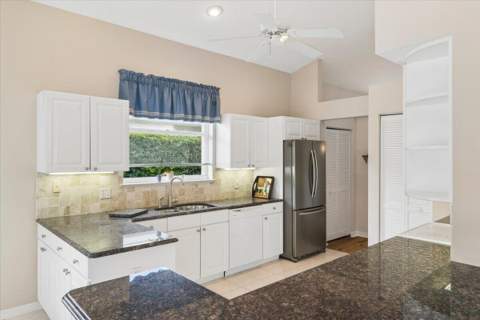 7236 Marsh Terrace, Port St. Lucie FL - photo 12 of 48