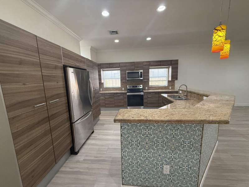 5 bedroom Townhouse at 213 SW 11th Street #213, River Section Of Croissant Park, Fort Lauderdale — photo 4