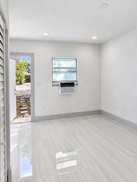 405 N E Street, Lake Worth FL - photo 11 of 25
