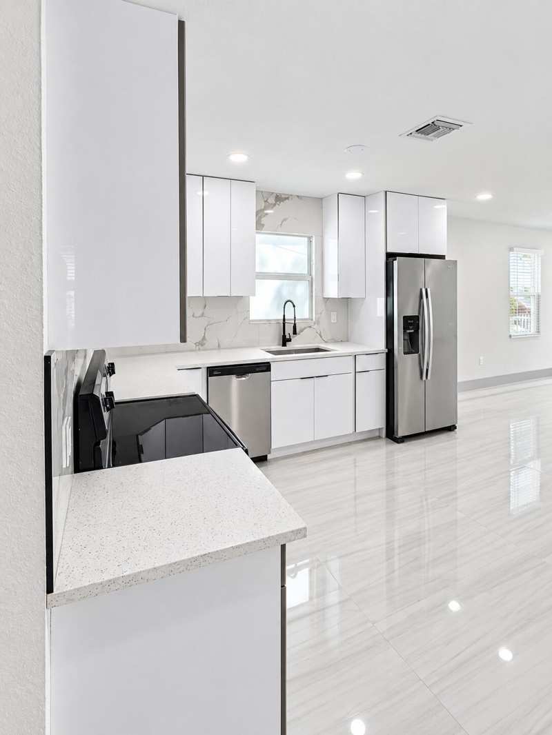 4 bedroom Single Family Residence at 405 N E Street, Lake Worth Town Of, Lake Worth — photo 1