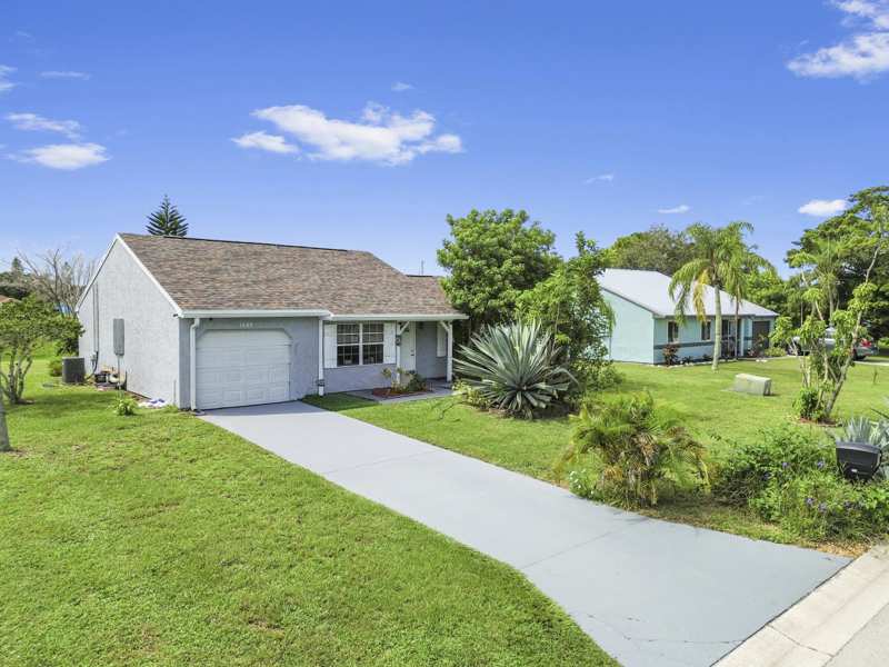2 bedroom Single Family Residence at 1549 SE South Balcourt, Port St Lucie, Port St. Lucie — photo 1