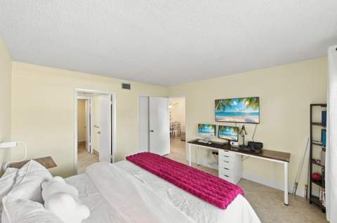 6585 Somerset Drive #102, Boca Raton FL - photo 12 of 29