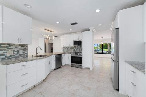 2122 SW Racquet Club Drive, Palm City FL - photo 11 of 41