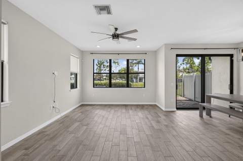 8245 Cadre Noir Road, Lake Worth FL - photo 16 of 70