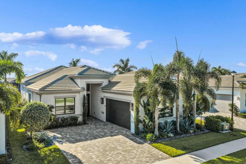 4 bedroom Single Family Residence at 9266 Mountain Pine Grove, Whitworth Agr Pud, Boynton Beach — photo 2