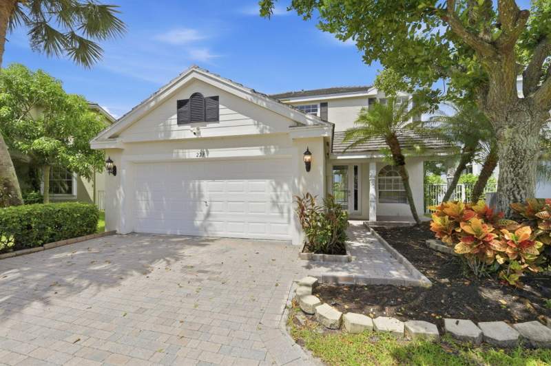 4 bedroom Single Family Residence at 223 Berenger Walk, Anthony Groves Ph 2, Royal Palm Beach — photo 2