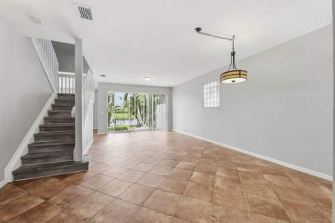 223 Berenger Walk, Royal Palm Beach FL - photo 9 of 35