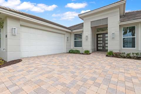 9323 SW Pinnacle Place, pool for sale in Port St. Lucie