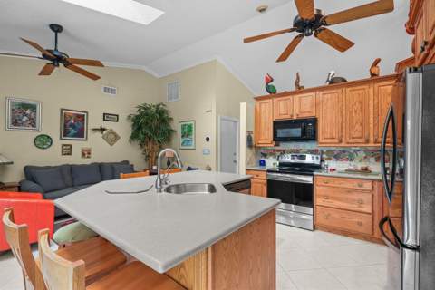 396 Redwood Lane, Boca Raton FL - photo 13 of 32
