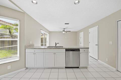 10843 Buttonwood Lake Drive, Boca Raton FL - photo 14 of 37