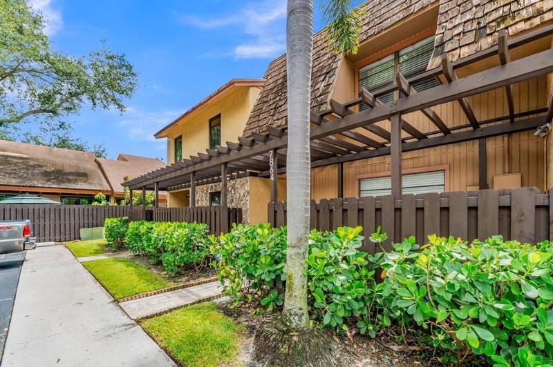 3 bedroom Townhouse at 7864 NW 12th Street, Villas Of Plantation, Plantation — photo 4