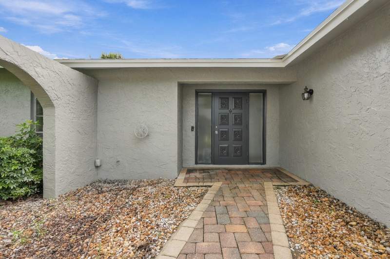 3 bedroom Single Family Residence at 12758 Guilford Circle, South Shore 1, Lakeside Shores, Wellington — photo 4