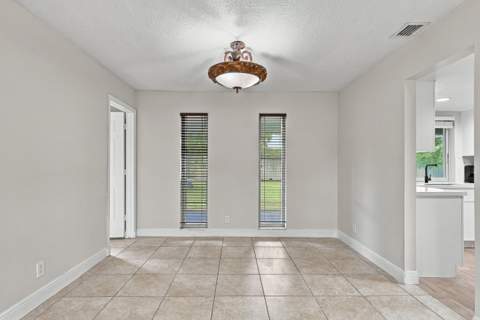 12758 Guilford Circle, Wellington FL - photo 11 of 28