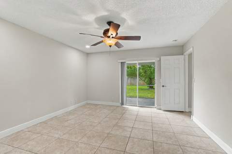 12758 Guilford Circle, Wellington FL - photo 15 of 28