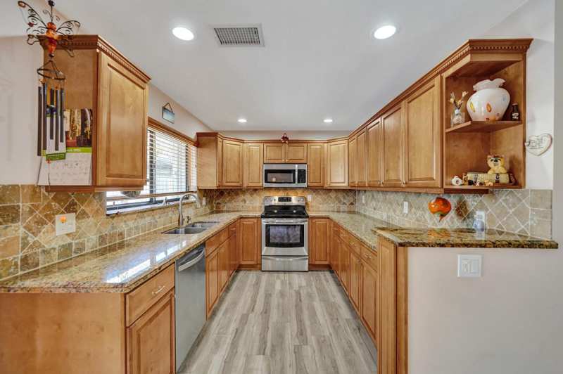 3 bedroom Single Family Residence at 9355 NW 18th Drive, Jacaranda Parcel 252A, Plantation — photo 1