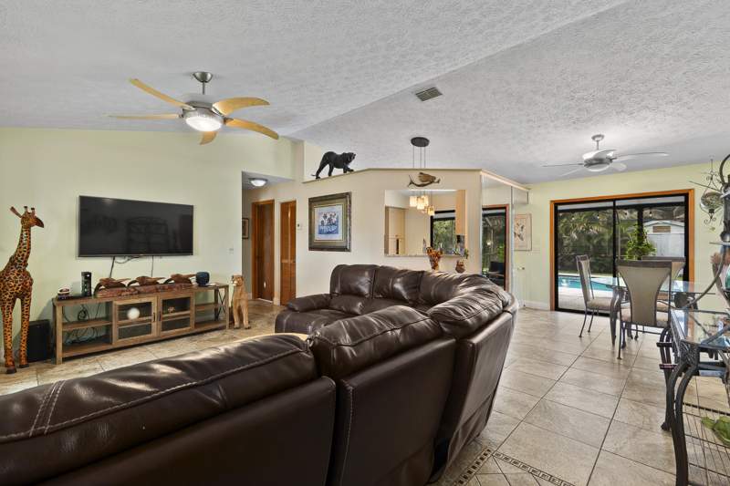 3 bedroom Single Family Residence at 2321 SE Maslan Avenue, Port St Lucie Section 30, Port St. Lucie — photo 4