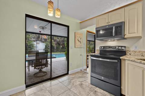 2321 SE Maslan Avenue, Port St. Lucie FL - photo 15 of 41