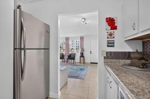 2840 NE 14th Street Causeway #109, Pompano Beach FL - photo 13 of 38