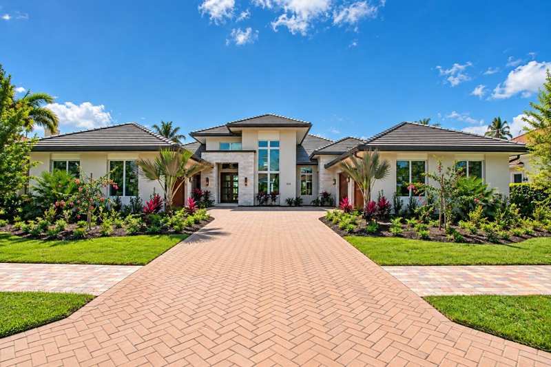4 bedroom Single Family Residence at 104 SE Rio Casarano, Tesoro Plat No 3, Port St. Lucie — photo 1