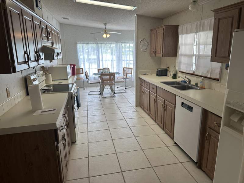 3 bedroom Manufactured Home at 487 Thames Bluff Ridge #D-26, Tropical Isles, Fort Pierce — photo 3