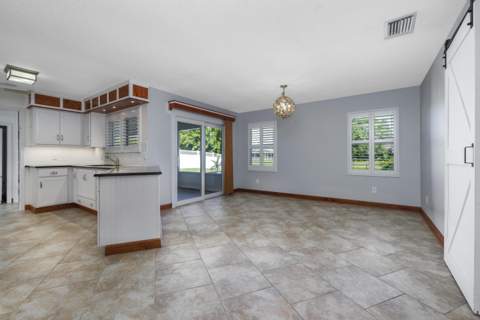 1617 SE North Blackwell Drive, Port St. Lucie FL - photo 15 of 40