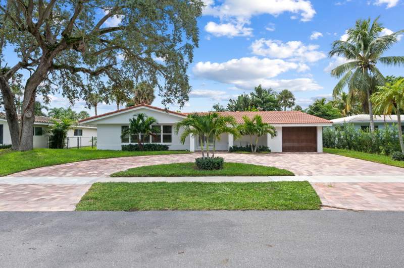 3 bedroom Single Family Residence at 800 SW 4th Street, Royal Oak Hills 2nd Sec, Boca Raton — photo 2