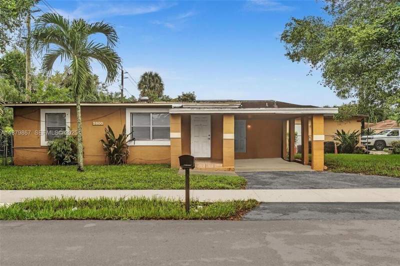 3 bedroom Single Family Residence at 2800 NW 6th Court, Washington Park Third Add, Fort Lauderdale — photo 2