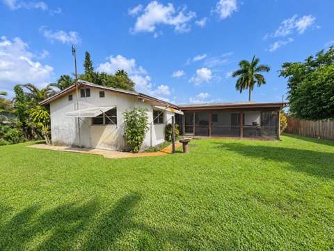 110 SE 3rd Avenue, Boynton Beach FL - photo 13 of 14
