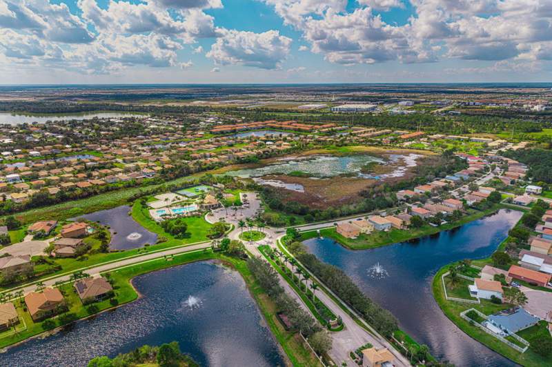 4 bedroom Single Family Residence at 1756 SW Jamesport Drive, Second Replat Of Portofino Isles, Port St. Lucie — photo 5