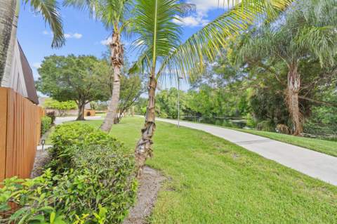 5726 SE Windsong Lane ##324, Stuart FL - photo 23 of 47