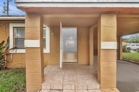 2800 NW 6th Court, Fort Lauderdale FL - photo 6 of 35