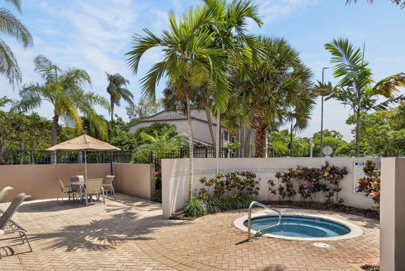 1 bedroom Condominium at 9919 Nob Hill Court #9919, Villas De Venezia Condo, Sunrise — photo 3