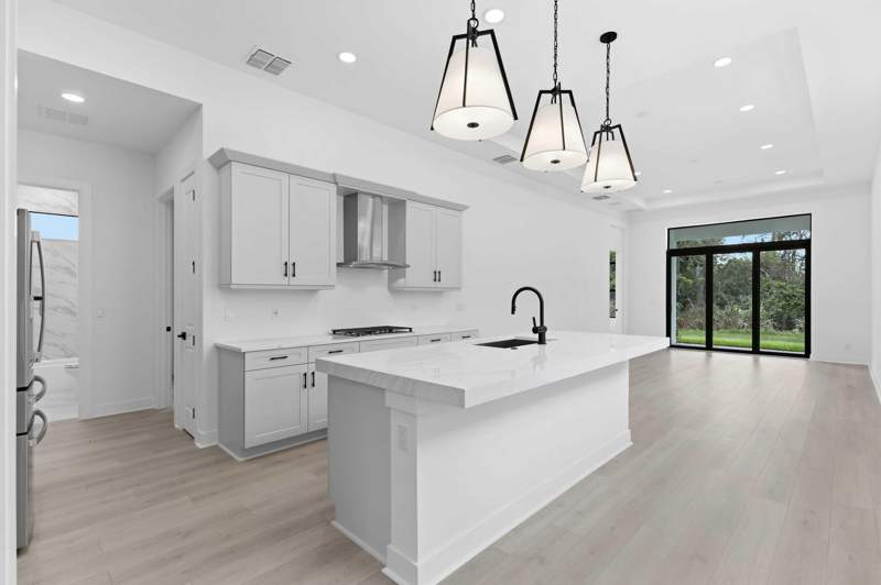 3 bedroom Single Family Residence at 382 SE Via Sangro, Tesoro Preserve Plat No 2, Port St. Lucie — photo 2
