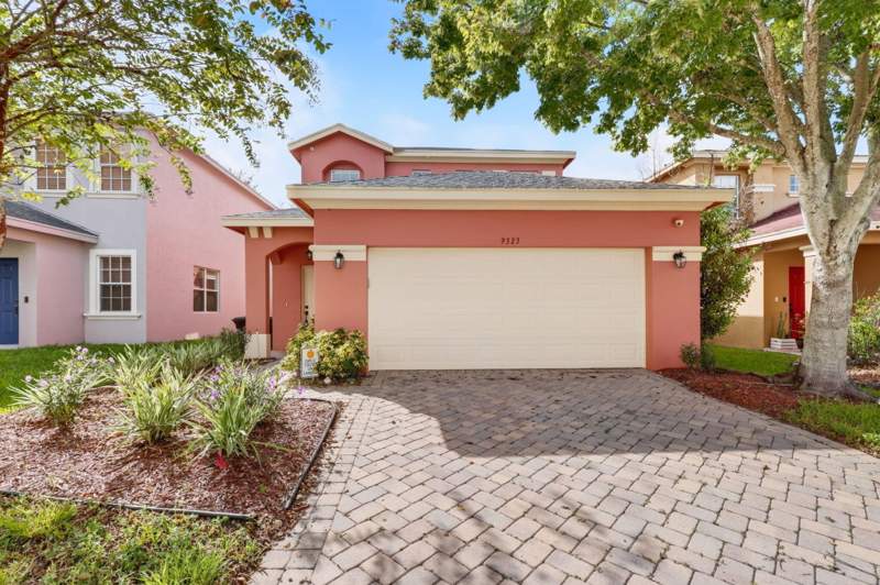 2 bedroom Single Family Residence at 9323 Breakers Row, Palm Breezes Club, Fort Pierce — photo 2
