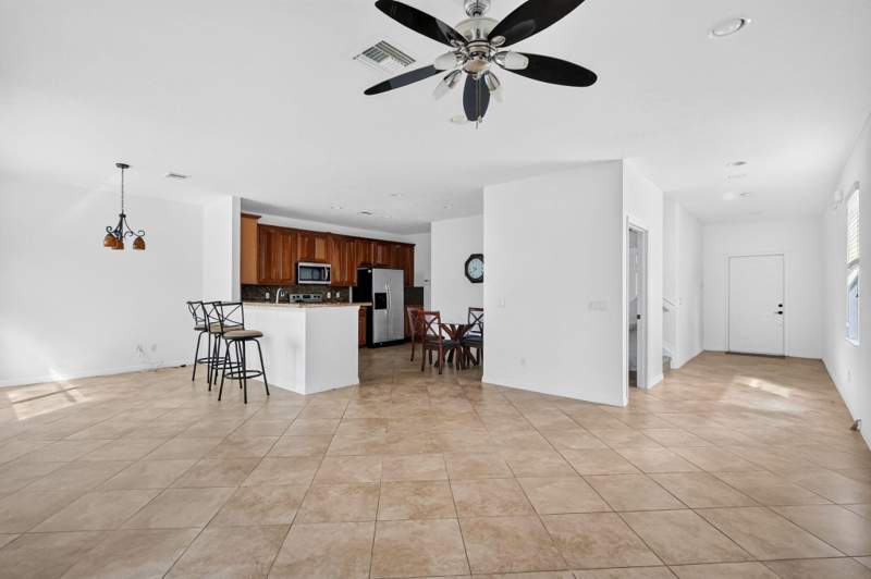 2 bedroom Single Family Residence at 9323 Breakers Row, Palm Breezes Club, Fort Pierce — photo 3
